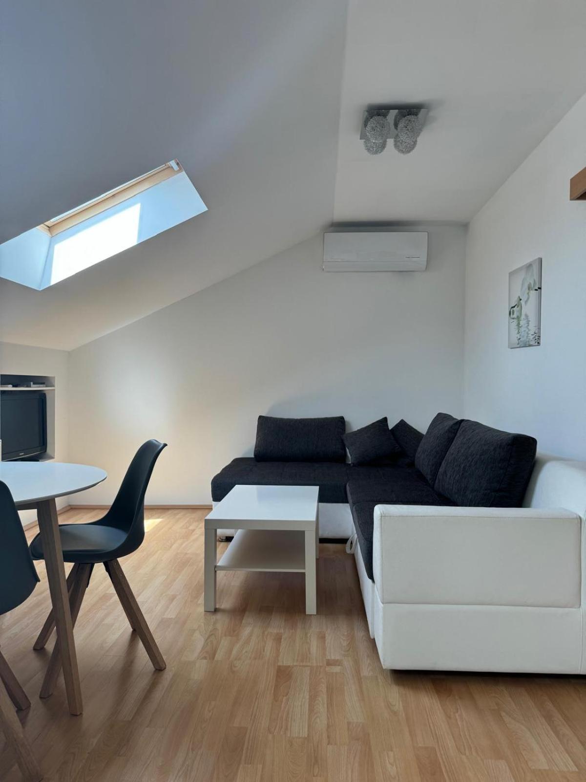 Haus Ella Apartman Novi Vinodolski Kültér fotó